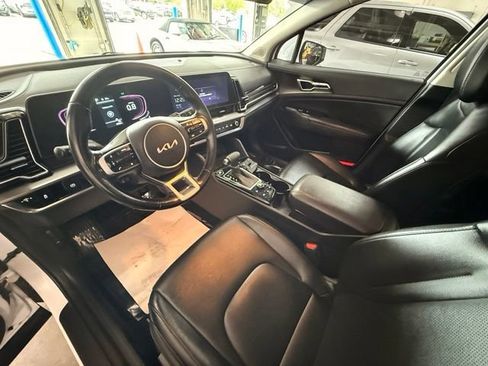 Used 2024 Kia Sportage EX FWD image 7