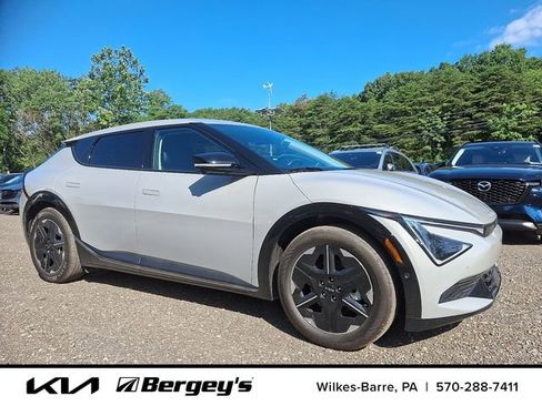 New 2025 Kia EV6 Wind image 2