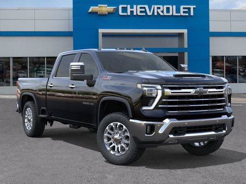 New 2026 Chevrolet Silverado 3500 LTZ w/ LTZ Plus Package AWD/4WD image 7
