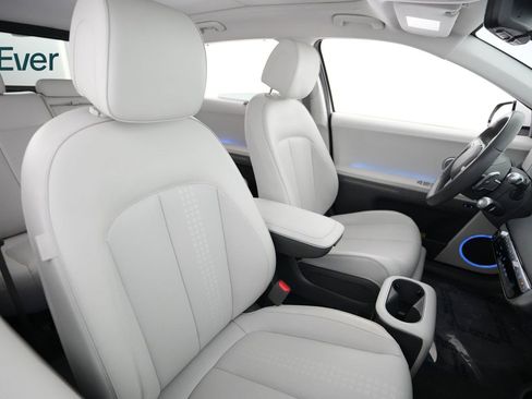 Used 2024 Hyundai Ioniq 5 Limited image 23