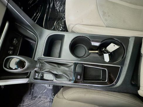 Used 2017 Hyundai Sonata SE FWD image 14