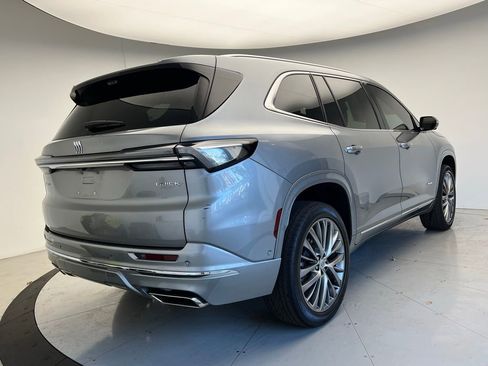 Used 2025 Buick Enclave Avenir w/ Super Cruise Package image 3
