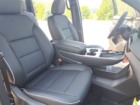 New 2026 Buick Enclave Preferred image 10