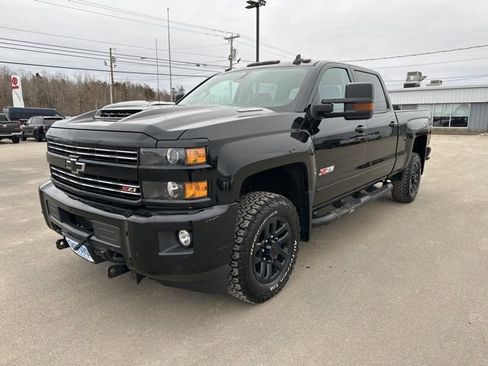 Used 2018 Chevrolet Silverado 2500 LTZ w/ Duramax Plus Package image 3