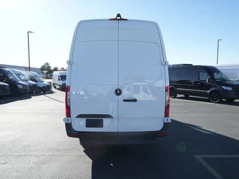 Used 2023 Mercedes-Benz Sprinter 2500 image 6