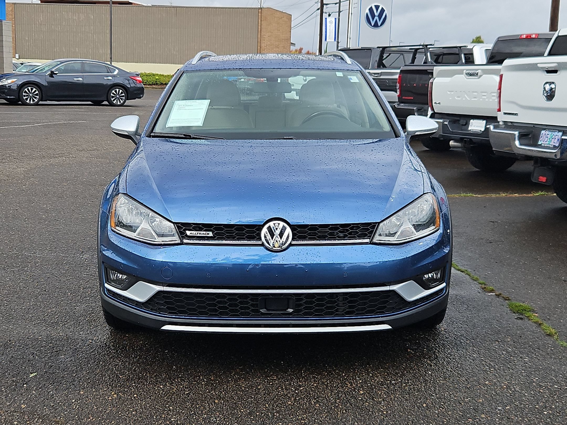 Used 2017 Volkswagen Golf Alltrack SE AWD/4WD image 8
