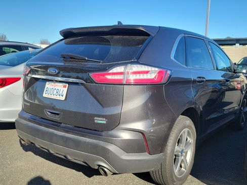 Used 2020 Ford Edge SEL w/ Convenience Package image 4