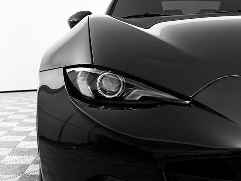 Used 2024 MAZDA MX-5 Miata Sport image 13