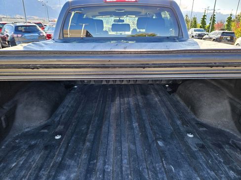Used 2017 Toyota Tundra Platinum AWD/4WD image 30