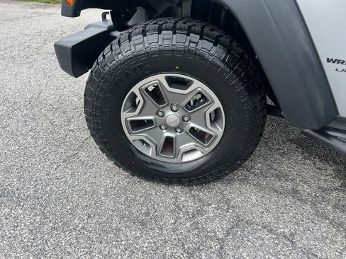 Used 2018 Jeep Wrangler Unlimited Rubicon w/ Cold Weather Group image 26