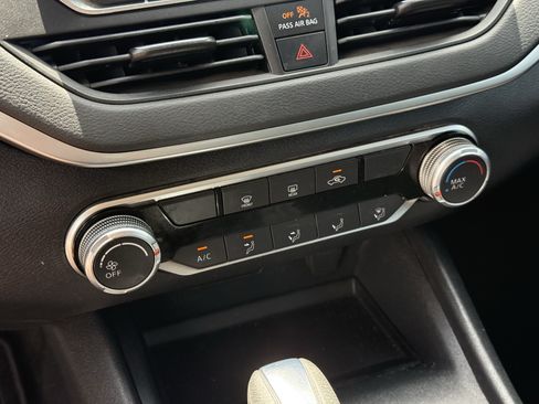 Used 2020 Nissan Altima 2.5 S FWD image 22
