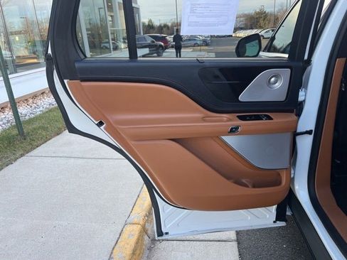 Used 2020 Lincoln Aviator Black Label w/ Dynamic Handling Package image 21