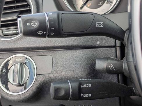 Used 2013 Mercedes-Benz C 300 Sport image 26