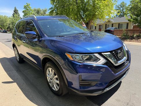 Used 2018 Nissan Rogue SV w/ Premium Package AWD/4WD image 7