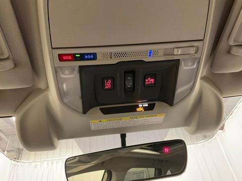 Used 2020 Subaru Forester Limited image 21