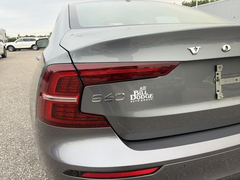 Used 2020 Volvo S60 T5 Momentum w/ Protection Package FWD image 11