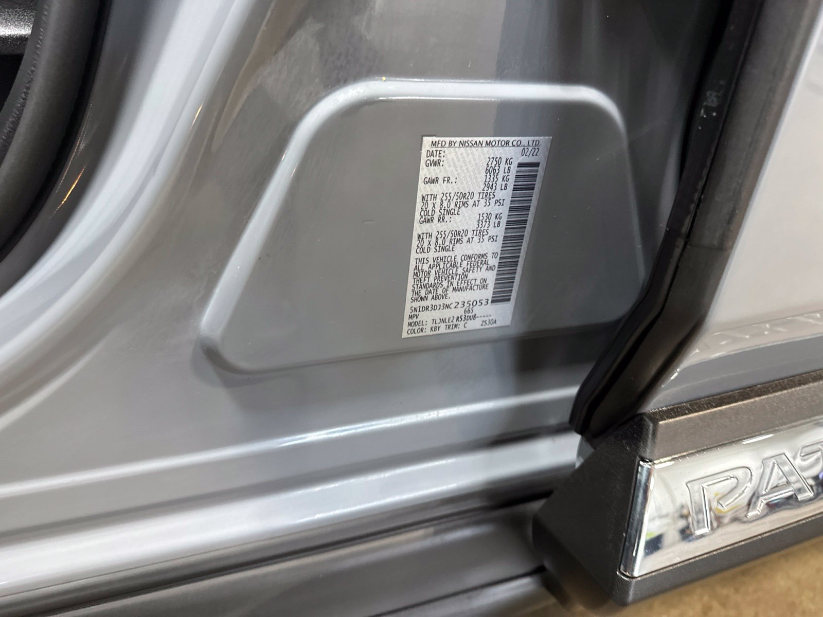 Used 2022 Nissan Pathfinder Platinum w/ Cargo Package AWD/4WD image 17