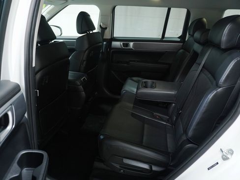 Used 2024 Hyundai Santa Fe SEL image 11