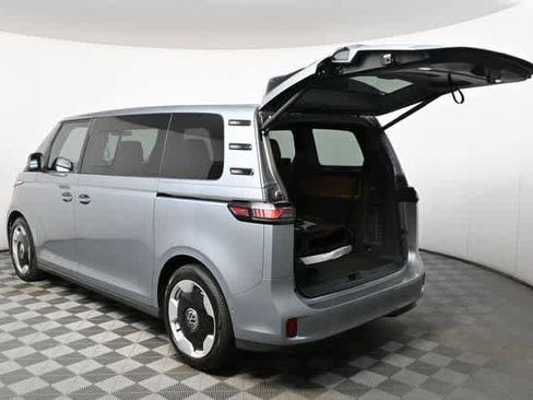 New 2025 Volkswagen ID. Buzz Pro S image 31