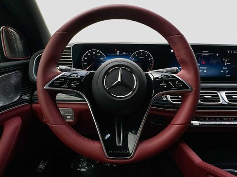 Used 2026 Mercedes-Benz Maybach GLS 600 4MATIC image 11