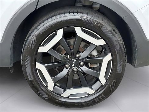 Used 2023 Kia Telluride EX w/ EX Captain's Chair Package image 29