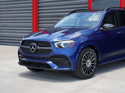 Used 2022 Mercedes-Benz GLE 450 4MATIC image 2