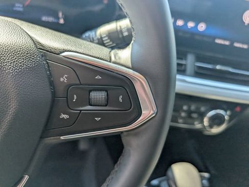 Used 2024 Chevrolet Trax LT w/ Driver Confidence Package FWD image 18