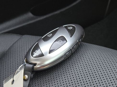 Used 2025 Hyundai Sonata Limited FWD image 38