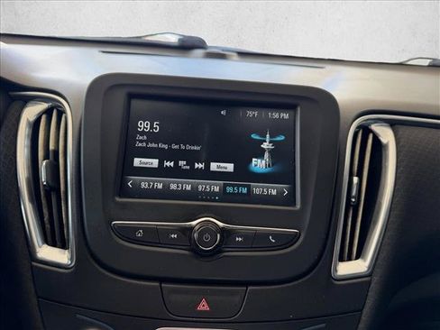 Used 2017 Chevrolet Malibu LT FWD image 12