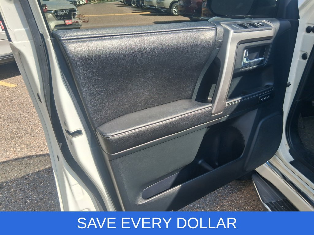 Used 2015 Toyota 4Runner Limited RWD image 10