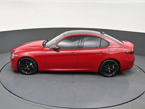 Used 2021 Alfa Romeo Giulia Sprint w/ Nero Edizione RWD image 13