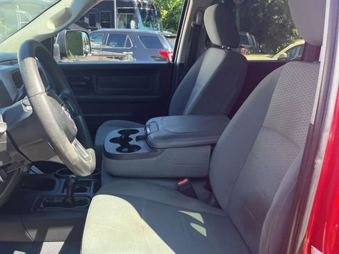 Used 2017 RAM 2500 Tradesman w/ Chrome Appearance Group image 8