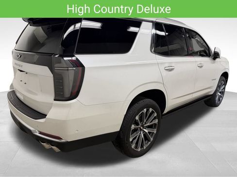 Certified 2025 Chevrolet Tahoe High Country AWD/4WD image 8