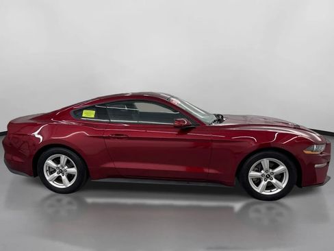 Used 2018 Ford Mustang Coupe RWD image 11