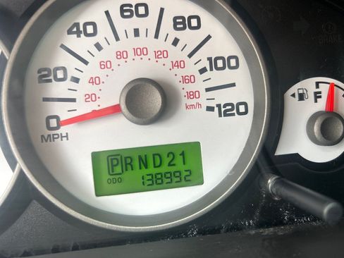 Used 2007 Ford Escape XLS AWD/4WD image 15