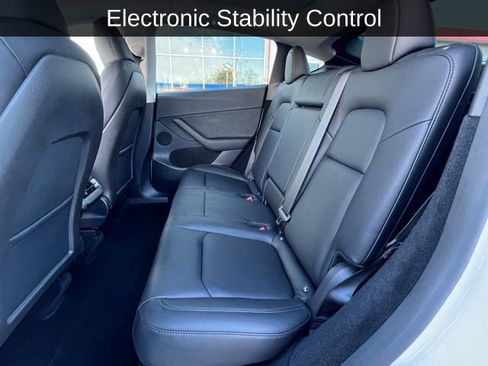 Used 2024 Tesla Model Y Long Range image 5