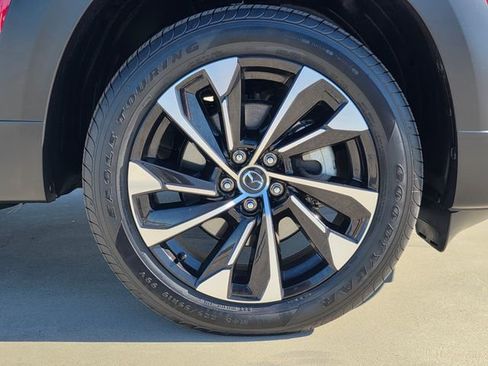 Certified 2025 MAZDA CX-50 2.5 Hybrid w/ Premium Plus Pkg image 4