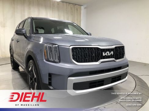New 2025 Kia Telluride EX w/ EX Captain's Chair Package image 1