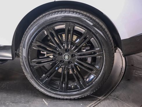 Used 2024 Land Rover Range Rover SE image 9