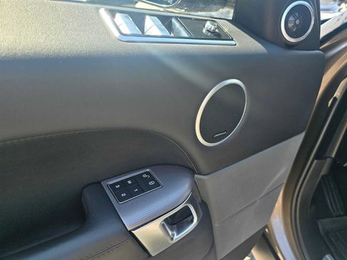 Used 2018 Land Rover Range Rover Sport HSE AWD/4WD image 21
