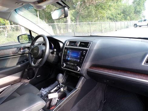 Used 2019 Subaru Outback 2.5i Limited w/ Popular Package #2 AWD/4WD image 12