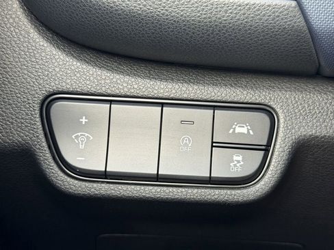 Certified 2023 Kia Seltos S w/ Navigation Package image 28