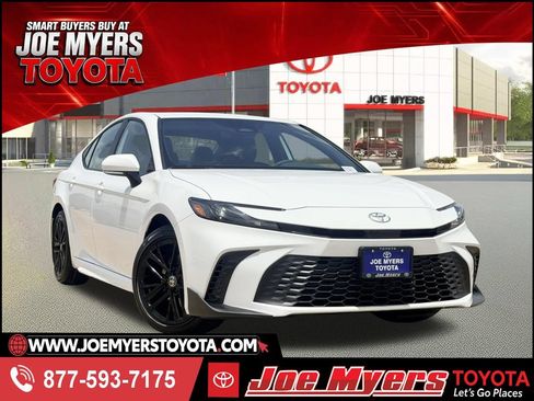 Used 2026 Toyota Camry SE w/ Multimedia Upgrade Package FWD image 1