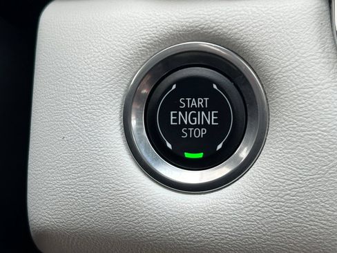 Used 2024 GMC Canyon AT4X w/ AT4X AEV Edition AWD/4WD image 19