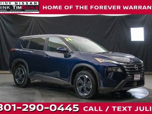 Used 2024 Nissan Rogue SV image 1