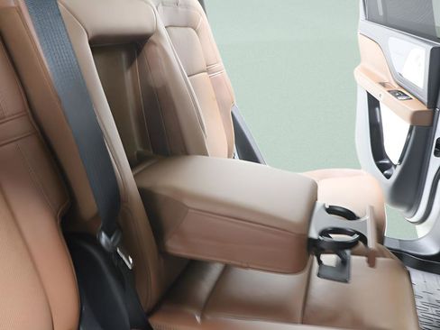 Used 2024 Lincoln Aviator Reserve w/ Equipment Group 201A image 31