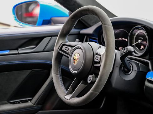 Used 2022 Porsche 911 GT3 image 16