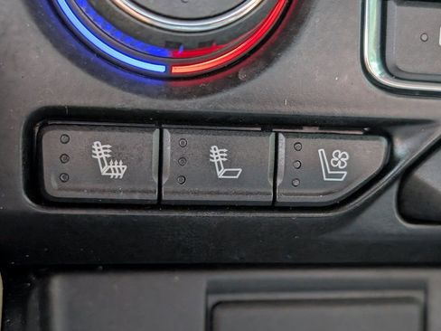 Used 2021 Chevrolet Suburban Premier image 36