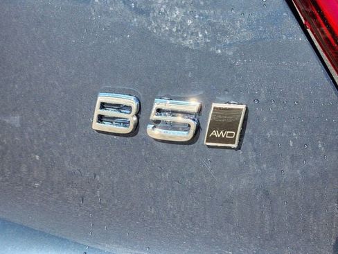 New 2026 Volvo XC40 B5 Plus w/ Climate Package image 17