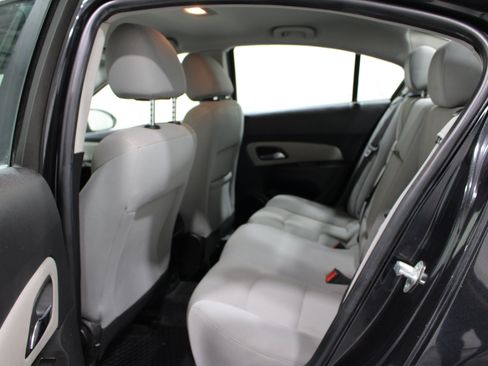 Used 2014 Chevrolet Cruze LT FWD image 17